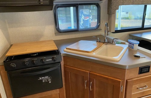 Broussard House | Explore the 2017 Winnebago Spirit 31G: Family-Friendly Comfort