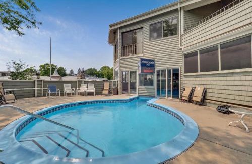 Charlevoix House | Experience 202 Pointes North Inn with Poolside Relaxation