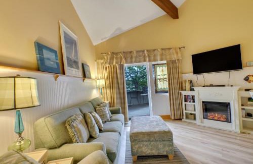 Charlevoix House | Experience 202 Pointes North Inn with Poolside Relaxation