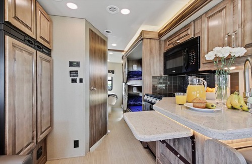 Nampa House | Explore the 2020 Jayco Greyhawk with Family-Friendly Amenities