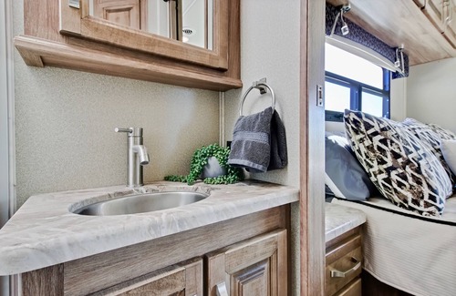 Nampa House | Explore the 2020 Jayco Greyhawk with Family-Friendly Amenities