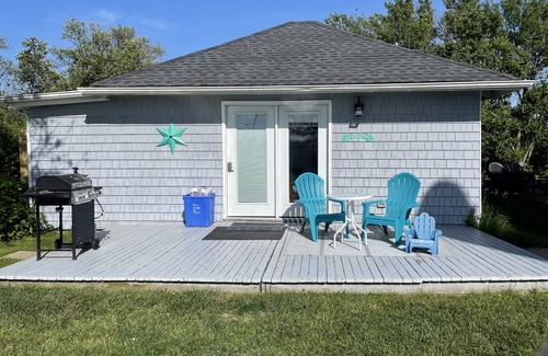 Point Judith Cottage | Cozy Cottage in Pt. Judith with Oceanfront Views & Amenities