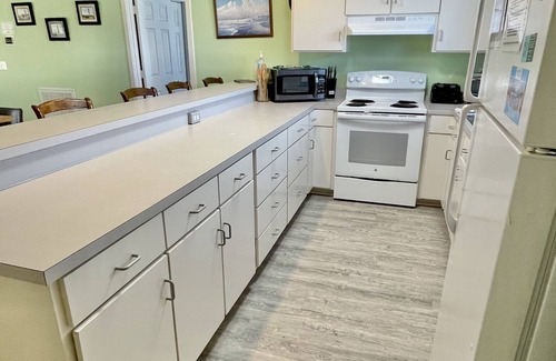 Sullivan's Island House | Beachside Bliss: Classic Sullivan's Island Getaway