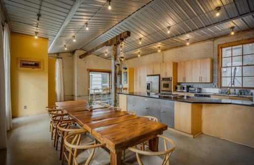 Three Oaks House | Inviting Colossal Loft in Three Oaks - Pool & Breakfast Included