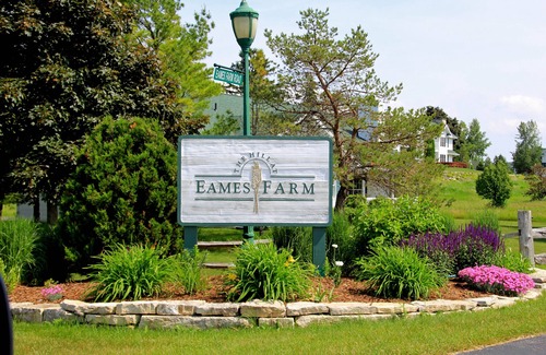 Eames Farm Condo | Book Now for 2024 - Guest Rated 9.8 with Pool & Spa