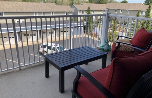New Buffalo Condo | Exceptional New Buffalo Condo with Heated Pool & Guest Rating 9.8