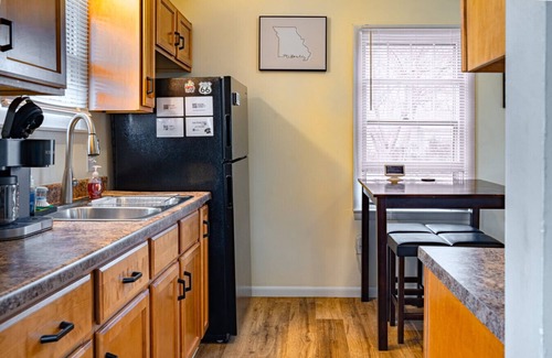 Springfield House | 2041 W College St., Springfield, MO 65806, USA