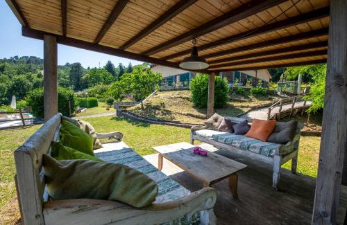 Leivi Apartment | Relaxing Retreat at Appartamento Ciliegio with Pool Access
