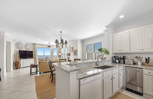 Fort Morgan Condo | Beachfront 3BR Condo with Pool and Spa - Rated 10/10