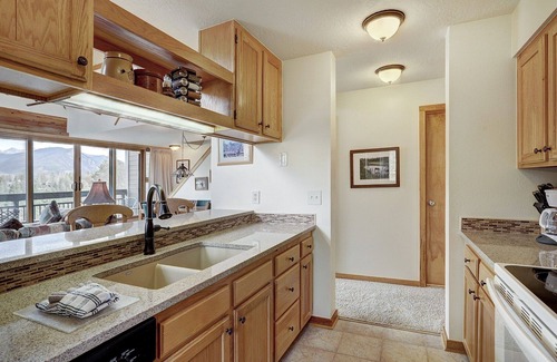 Keystone Condo | Discover 2072 The Pines: Pool, Spa & Family-Friendly Stay