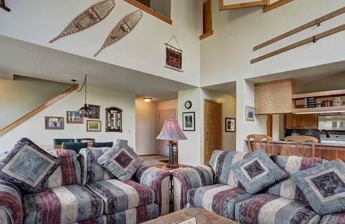 Keystone Condo | Discover 2072 The Pines: Pool, Spa & Family-Friendly Stay