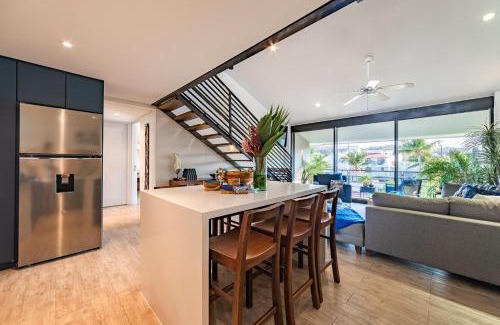 R House | Discover Mixie 307: Family-Friendly with Pool & Breakfast