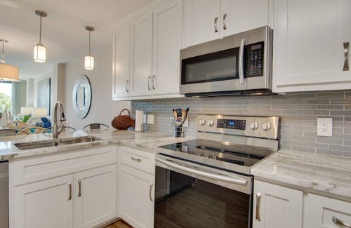 Isle of Palms Apartment | Ocean View Retreat: 208 B Shipwatch by AvantStay