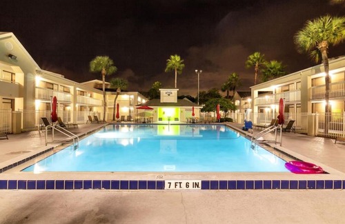 Kissimmee Hotel | Prime Studio in Kissimmee, Steps from Disney Parks