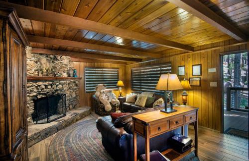 North Wawona Ski Chalet | Top-Rated Family Stay at 20B We-Dunn-It Hotel