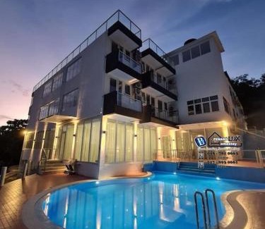 Bayan Lepas House | Impressive 20BR Villa with Pool, Golf View & BBQ Amenities