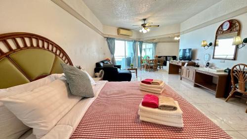 Pattaya Bay Apartment | 20FL Beach Front Huge 1-Bed Condo Next to 5-Star Hotels