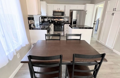 Orchards House | Near Las Vegas Strip: Family-Friendly 3 Bedroom Retreat
