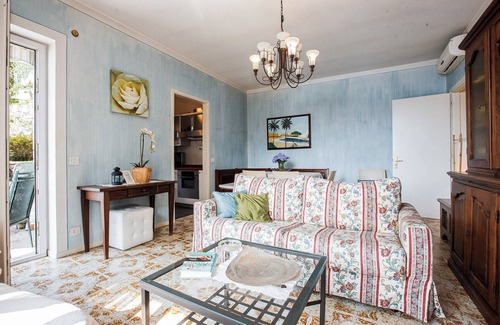 Cannobio Apartment | Serene 2½-Room Apartment with Lake View & Garden Oasis