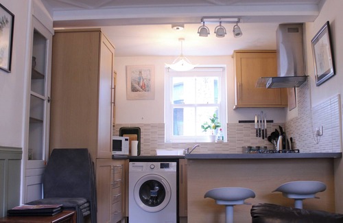Kendal Cottage | 21 Entry Lane: Pet-Friendly Cottage with Excellent Reviews
