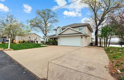 Osage Beach House | Pet-Friendly Retreat at 21 Mile Marker Overlook - Rated 10/10