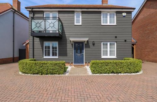 Walton on the Naze House | 21 Skippers Way
