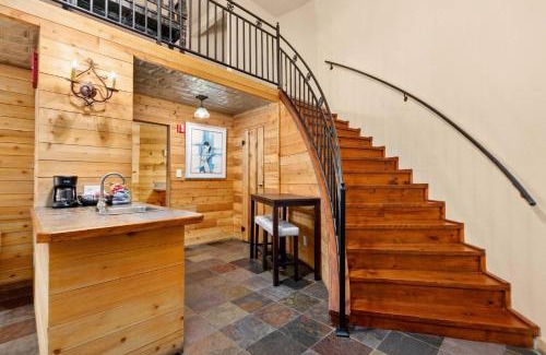 New Braunfels House | Discover The Silo in Gruene: Ideal for Family Getaways