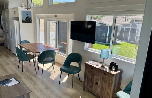 Regional District of Mount Waddington Apartment | 21 - Whale`s Breach Cottage