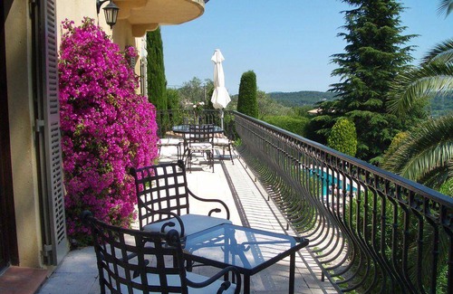 Mougins House | Spacious 3-Bedroom House with Pool & Pet-Friendly Amenities