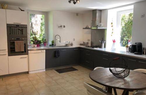 Marciac Villa | Spacious 5-Bedroom Villa with Pool for Larger Groups