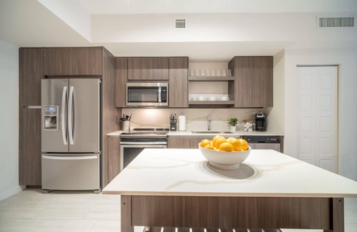 Glenvar Heights Apartment | Discover Comfort at Tucker Dadeland with Great Amenities