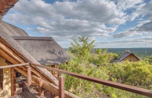 Leeupoort Villa | 210 Zebula, 5-bedroom house & 1-bedroom cottage