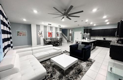 Davenport House | Family-Friendly Getaway at Windsor Island Home with Pool