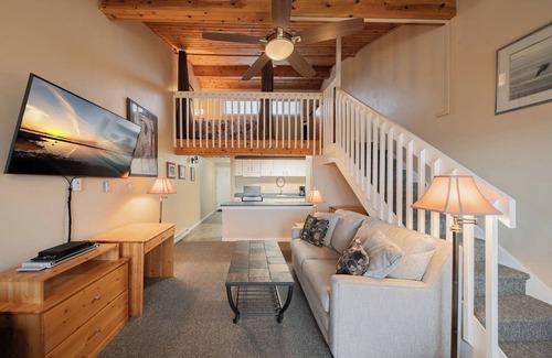 Regional District of Nanaimo Condo | #218 Upper Beach View Suite at Shorewater Resort, Qualicum Beach