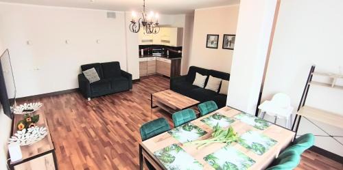 Dzielnica Uzdrowiskowa Apartment | Experience Royal Tulip Sand: Oceanfront Retreat with Spa