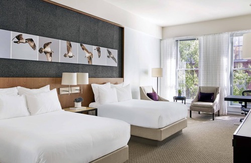 West Main Historic District Hotel | Experience Art and Comfort at 21c Museum Hotel Louisville