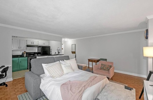 Downtown Atlanta Apartment | Elevated Condo Experience in Central Atlanta - 4 Star Stay