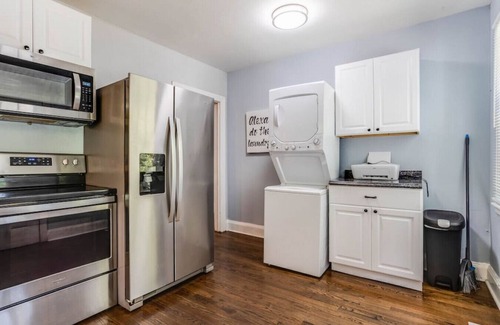 Villa Heights House | Prime Location with Walkable Access & Family-Friendly Amenities