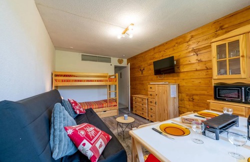 Le Corbier Apartment | Cozy 22 m² Apartment with Mountain View for 4 Guests