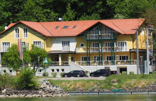 Neustift im Muehlkreis Hotel | 22 m² Hotel ∙ 2 guests