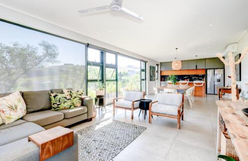 Salt Rock House | Beachfront Bliss at 22 Mbali Loop, Zululami Estate