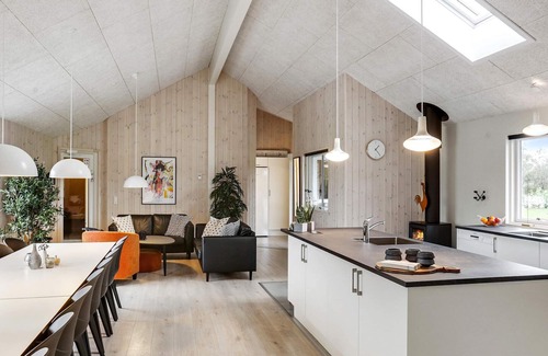 Idestrup House | Idestrup Holiday Home for 22 with Pool & Spa Amenities