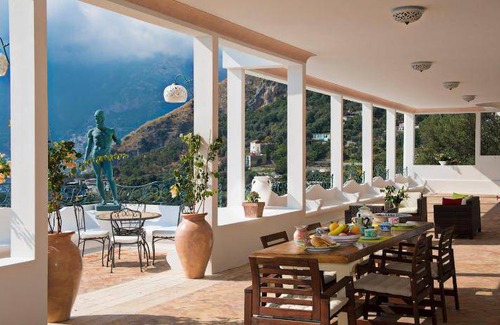 Laurito Hotel | Spacious Family Hotel with 2 Bedrooms for Up to 4 Guests