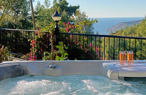 Bektas Villa | Indulgent Villa with Private Pool and Chef in Alanya