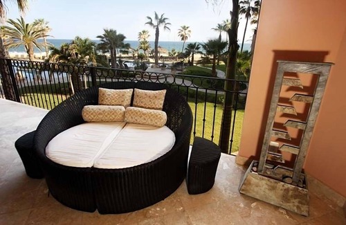 San Jose del Cabo Condo | Beachfront Retreat with Ocean Views and Top Amenities