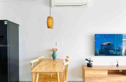 Tran Phu Beach Apartment | Experience Sunset Views at Apt Full Option - 4-Star Retreat