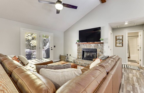 Massanutten House | Spacious 5-Bedroom House for Up to 10 Guests
