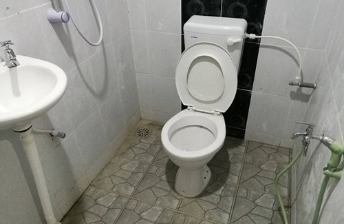 Alor Merah House | Budget-Friendly 223 Taman Malaysia: Family Welcoming Stay