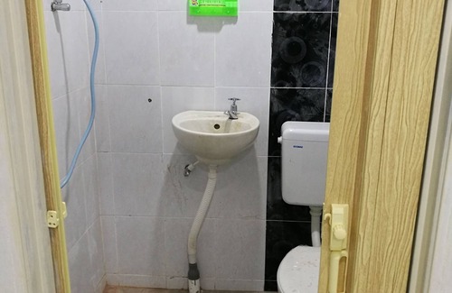 Alor Merah House | Budget-Friendly 223 Taman Malaysia: Family Welcoming Stay