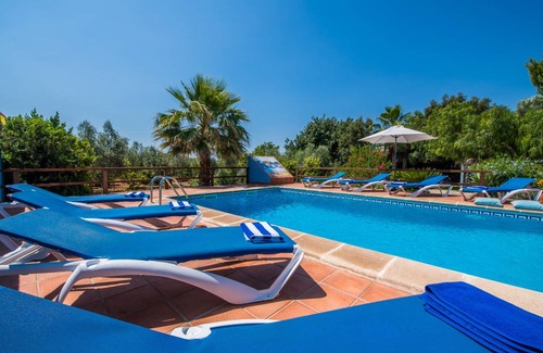 Inca House | Spacious 4-Bedroom Retreat with Private Pool for 8 Guests